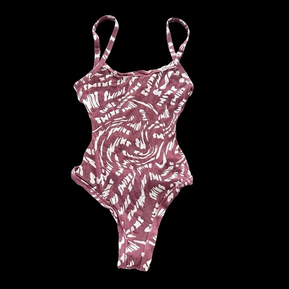 Skims size XS Summer Mesh Logo Sheer Thong Bodysuit Sexy Body Suit - Picture 5 of 9